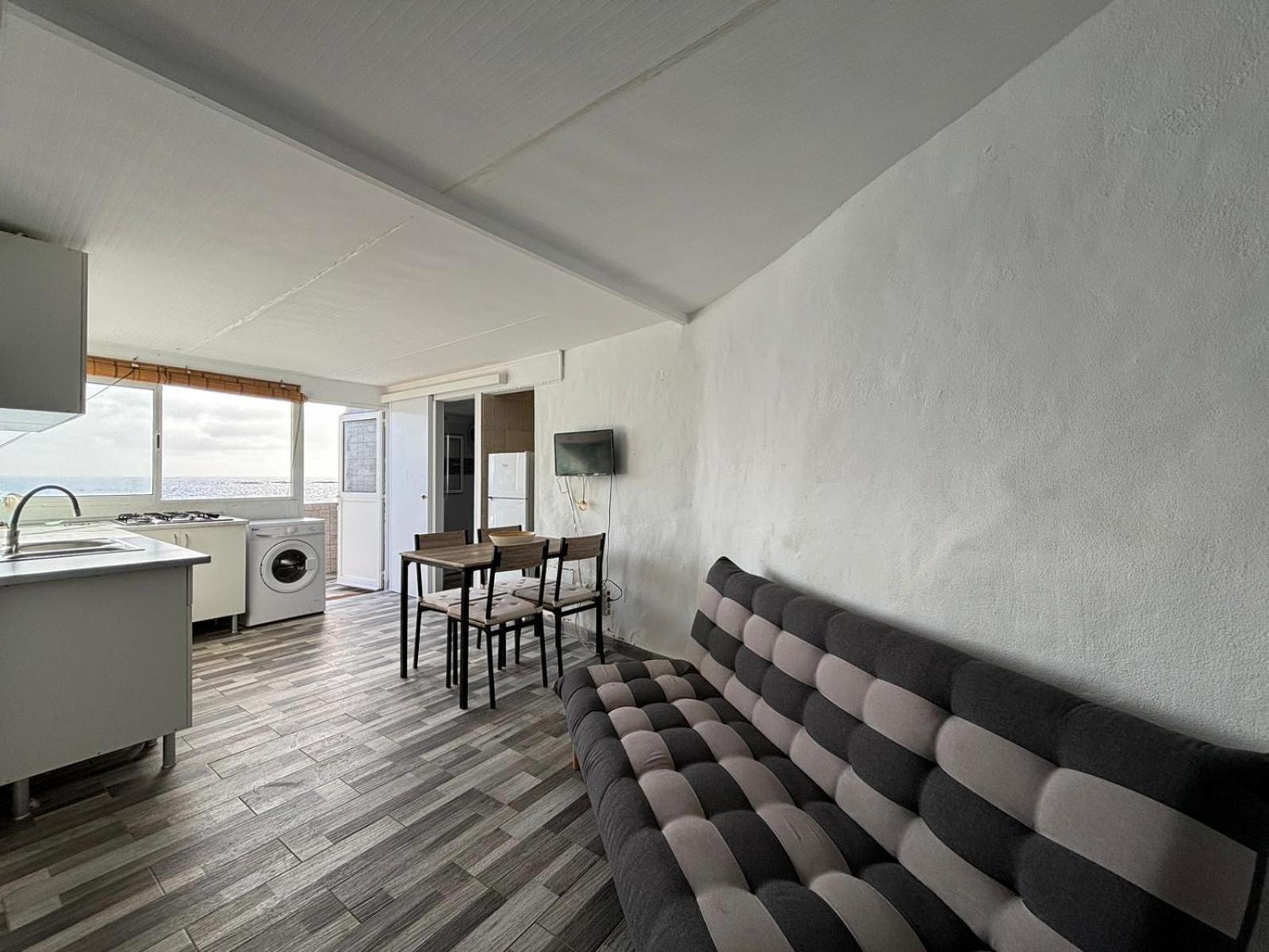 Ocean Attic By Wave Apartment